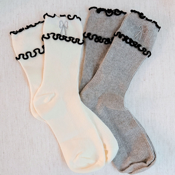 Chic Embroidered Ribbon Design Ripple Edge Socks Set Of 2