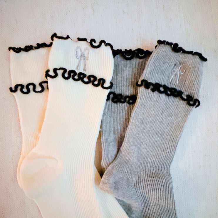 Chic Embroidered Ribbon Design Ripple Edge Socks Set Of 2