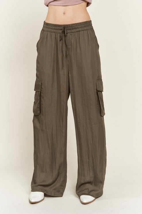 Comfort Fit Cargo Pull-On Pants with Elastic Waist