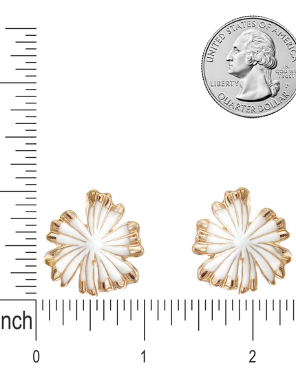 Elegant White Flower Fashion Stud Earrings