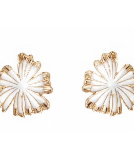 Elegant White Flower Fashion Stud Earrings