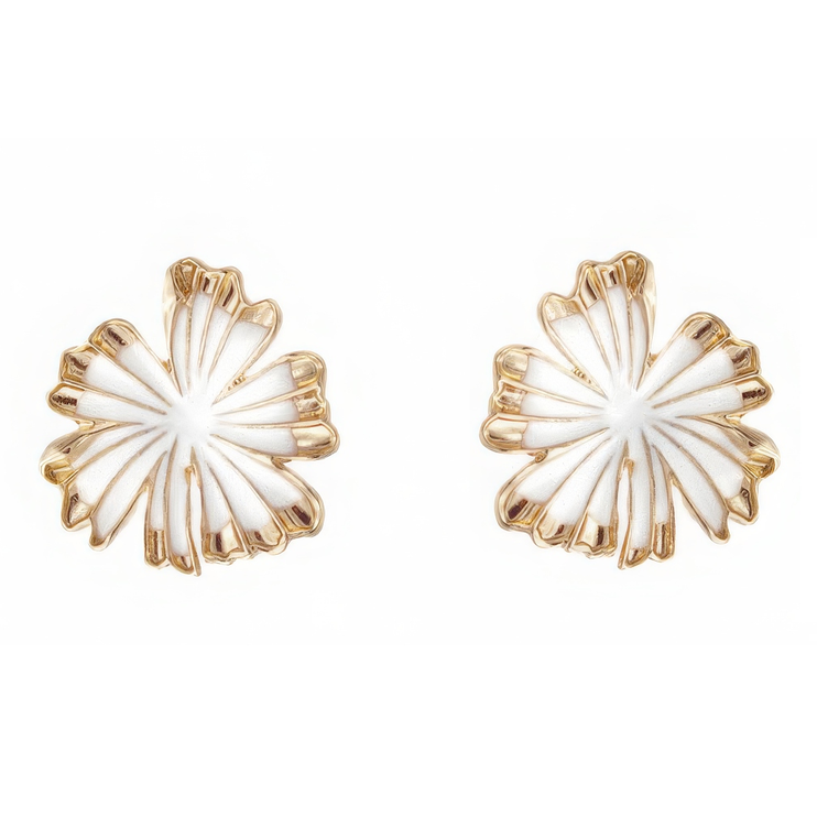 Elegant White Flower Fashion Stud Earrings